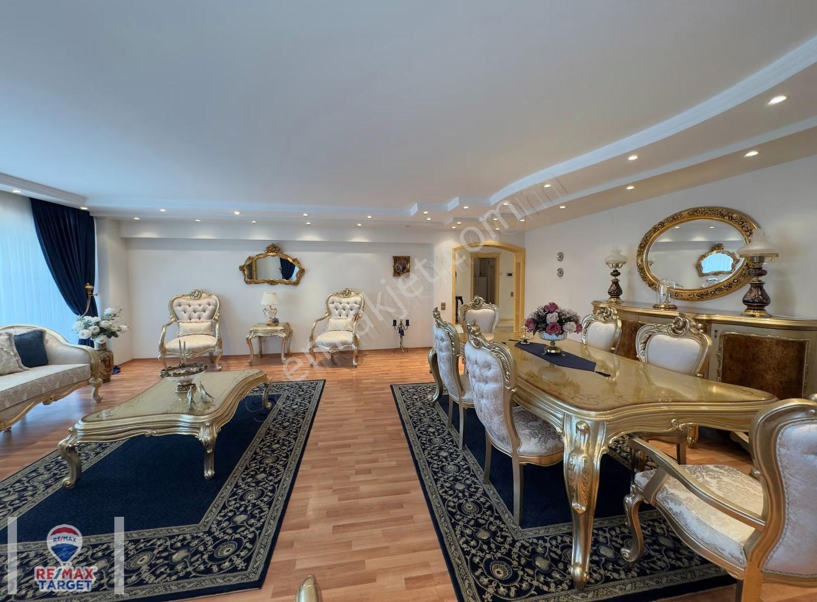 Girne Bulvarında|müstakil Ev Ferahlığında, 280m² Prestijli 4+1 - Görsel 22