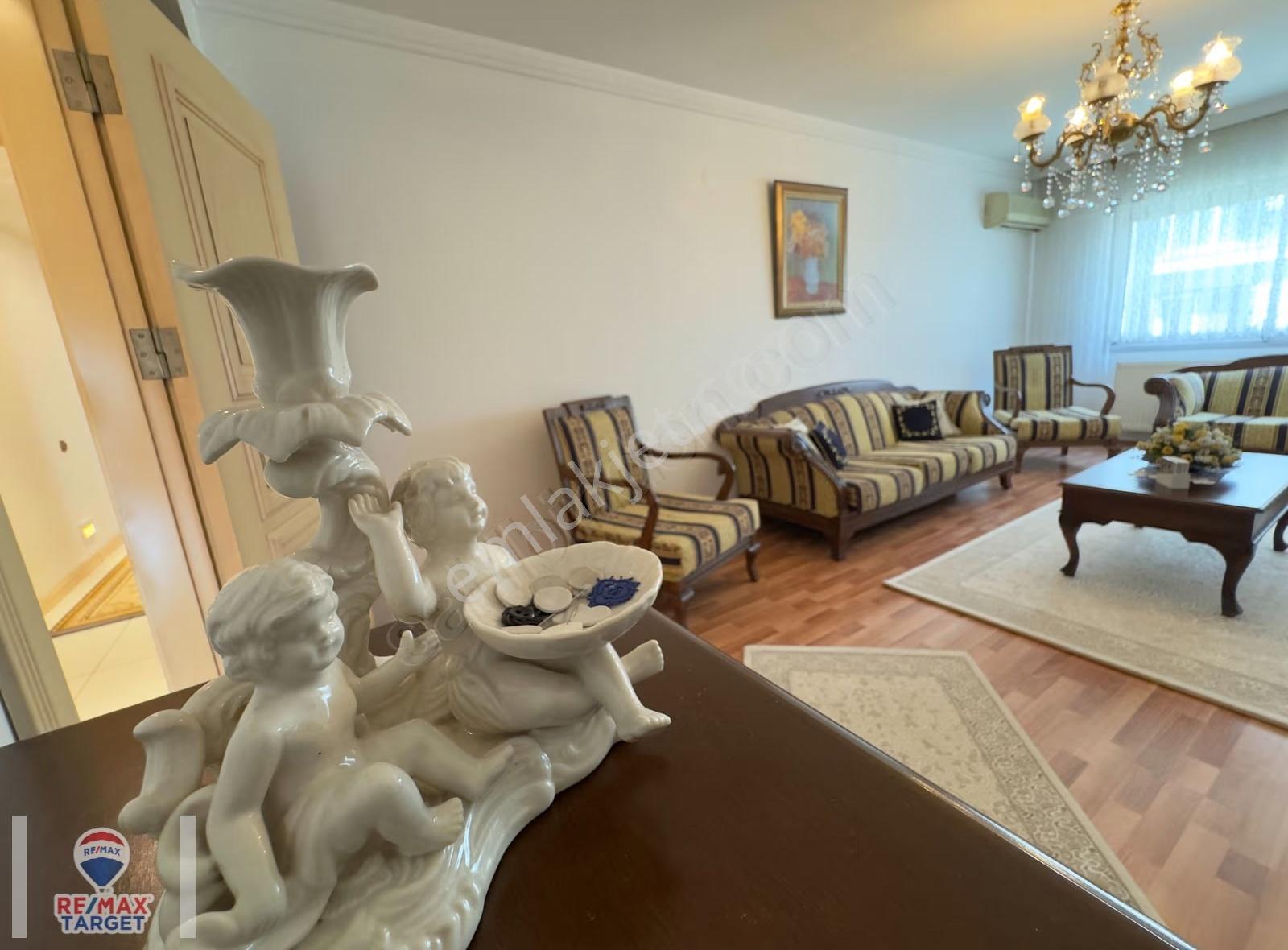 Girne Bulvarında|müstakil Ev Ferahlığında, 280m² Prestijli 4+1 - Görsel 31