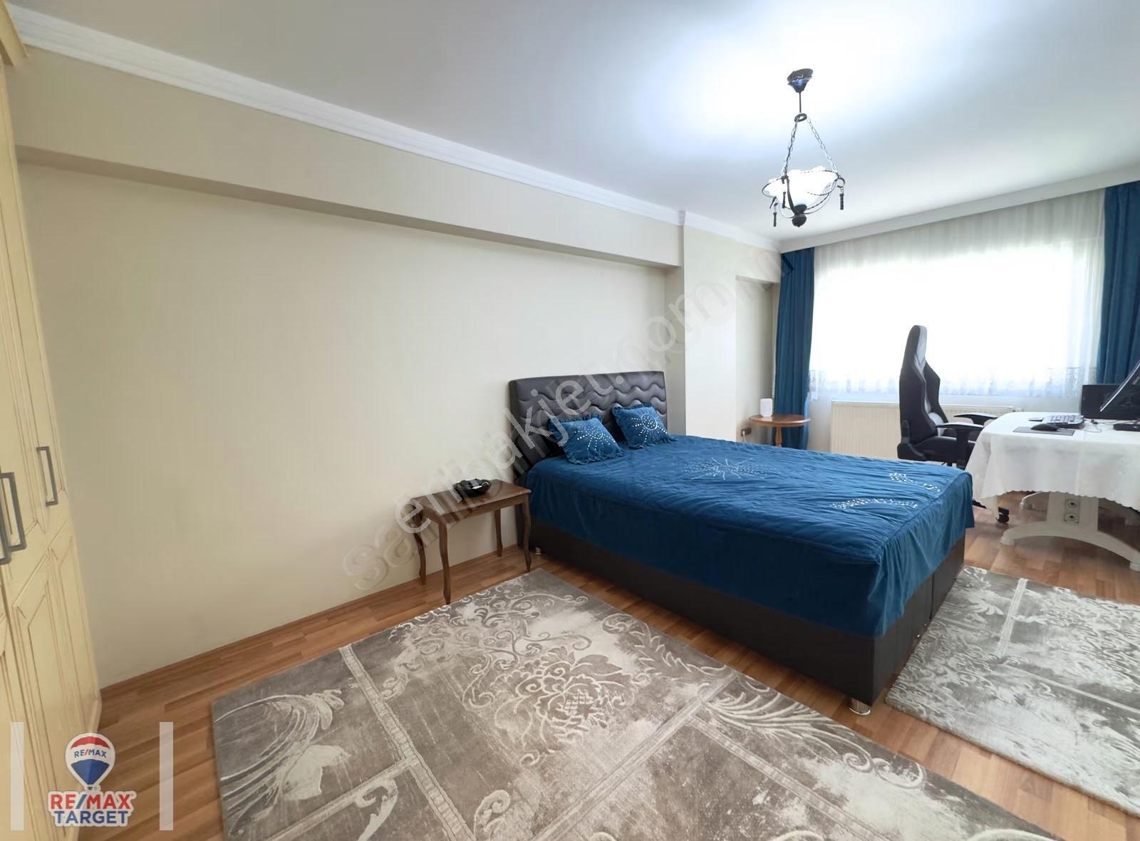 Girne Bulvarında|müstakil Ev Ferahlığında, 280m² Prestijli 4+1 - Görsel 16