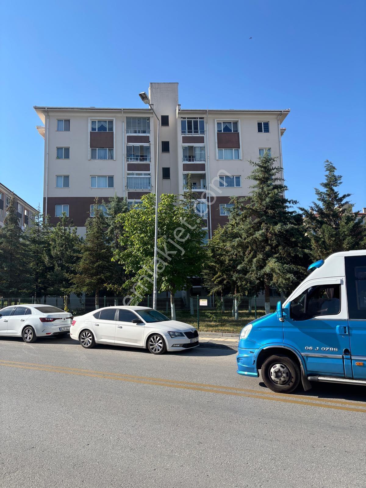 Cb Vizyon'dan Gölbaşı Eymir Mahallesi Toki'de C2 Kiralık Daire - Görsel 3