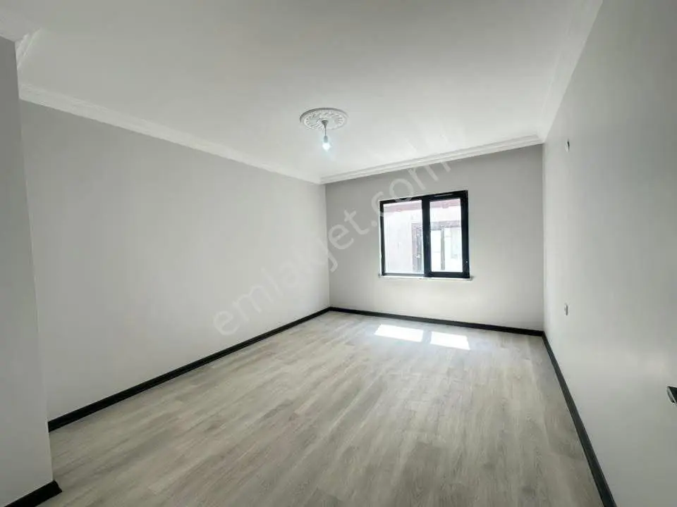 Cadde Gayrimenkulden Kapaklı Devlet Hastanesi Karşısı 2+1 Daire - Görsel 4