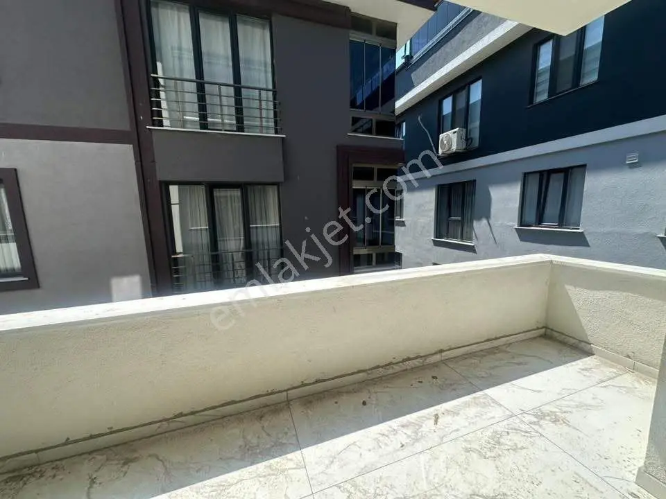 Cadde Gayrimenkulden Kapaklı Devlet Hastanesi Karşısı 2+1 Daire - Görsel 3