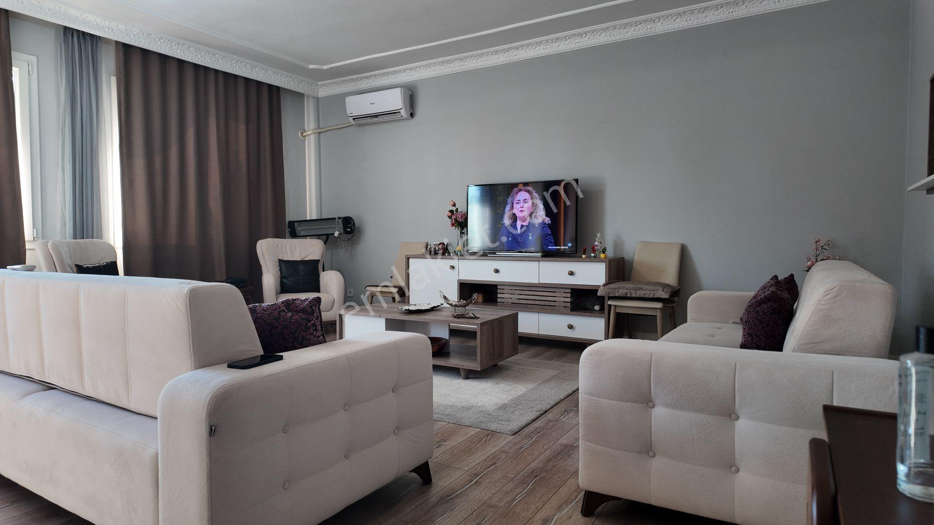 Şirinyer'in Yeşil Kordonunda Hipodrom Manzaralı 150 M2 Basrafsız Daire - Görsel 8