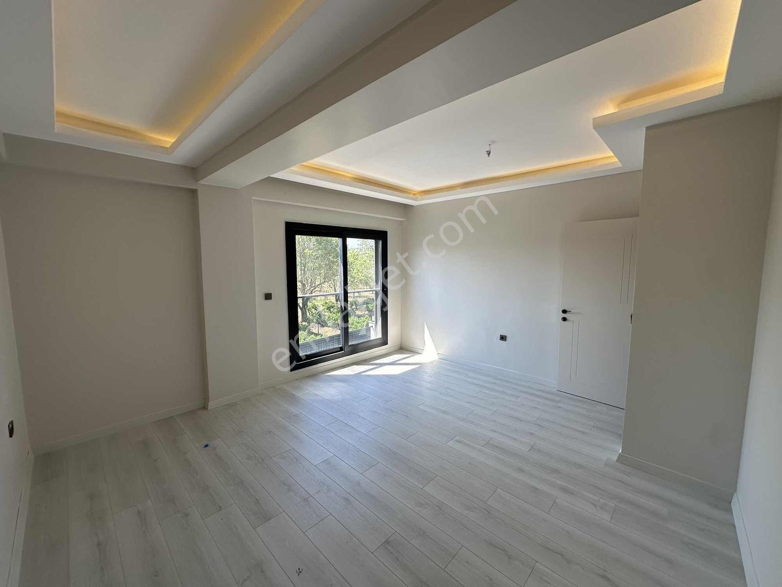 Menderes Villaları'nda Site İçi Kiralık 3+1 Sıfır Villa - Görsel 15