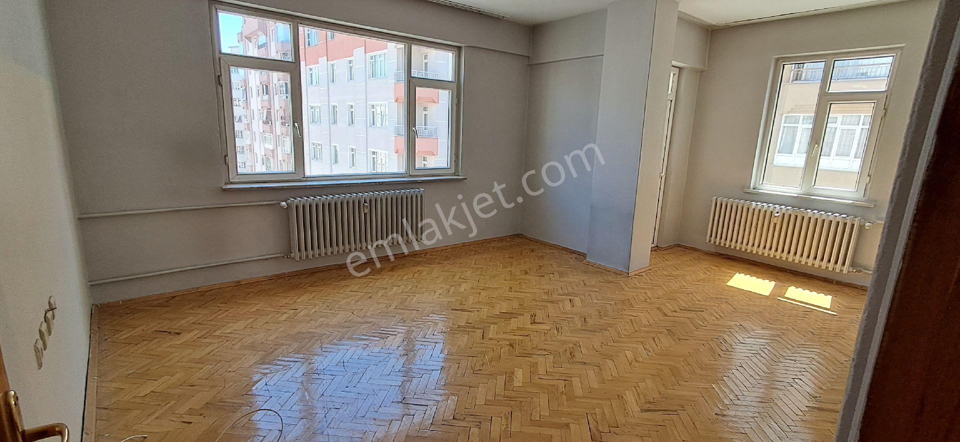 Nenehatun Parkında Kiralık Daire - Görsel 16