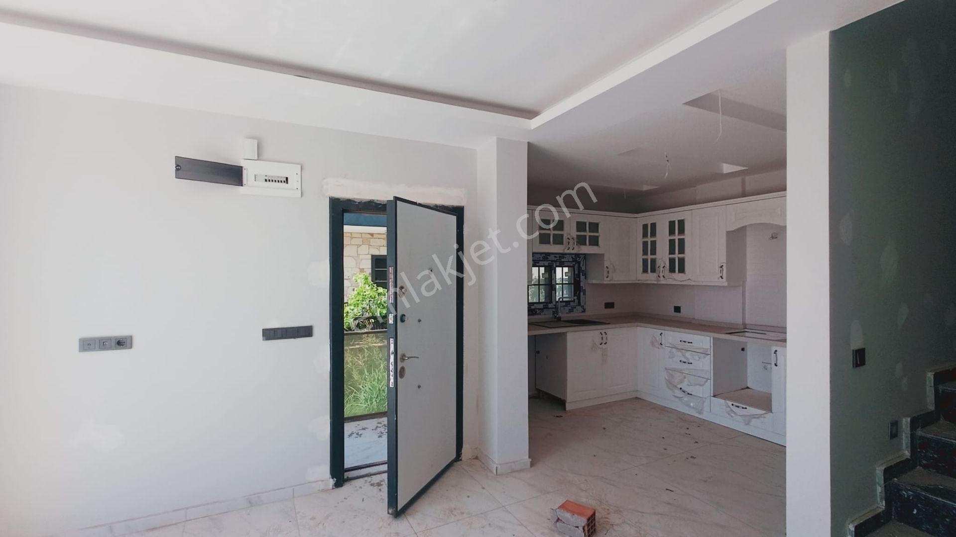 Denize Yakın Payamlı Semt Pazarı Yanı Sıfır Kiralık Villa - Görsel 6