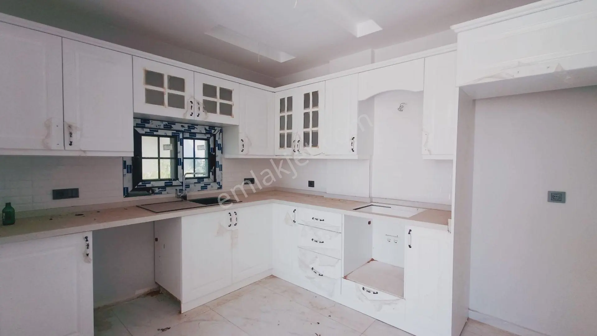 Denize Yakın Payamlı Semt Pazarı Yanı Sıfır Kiralık Villa - Görsel 5