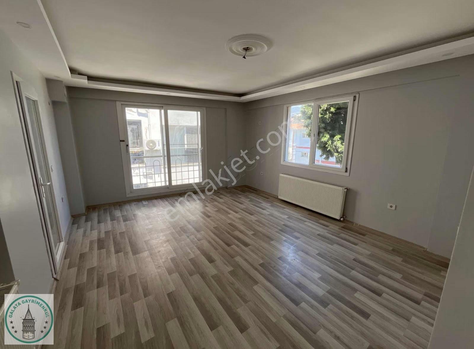 Galata'dan 3+1 Ayrı Mutfak Kiralık Daire - Görsel 2