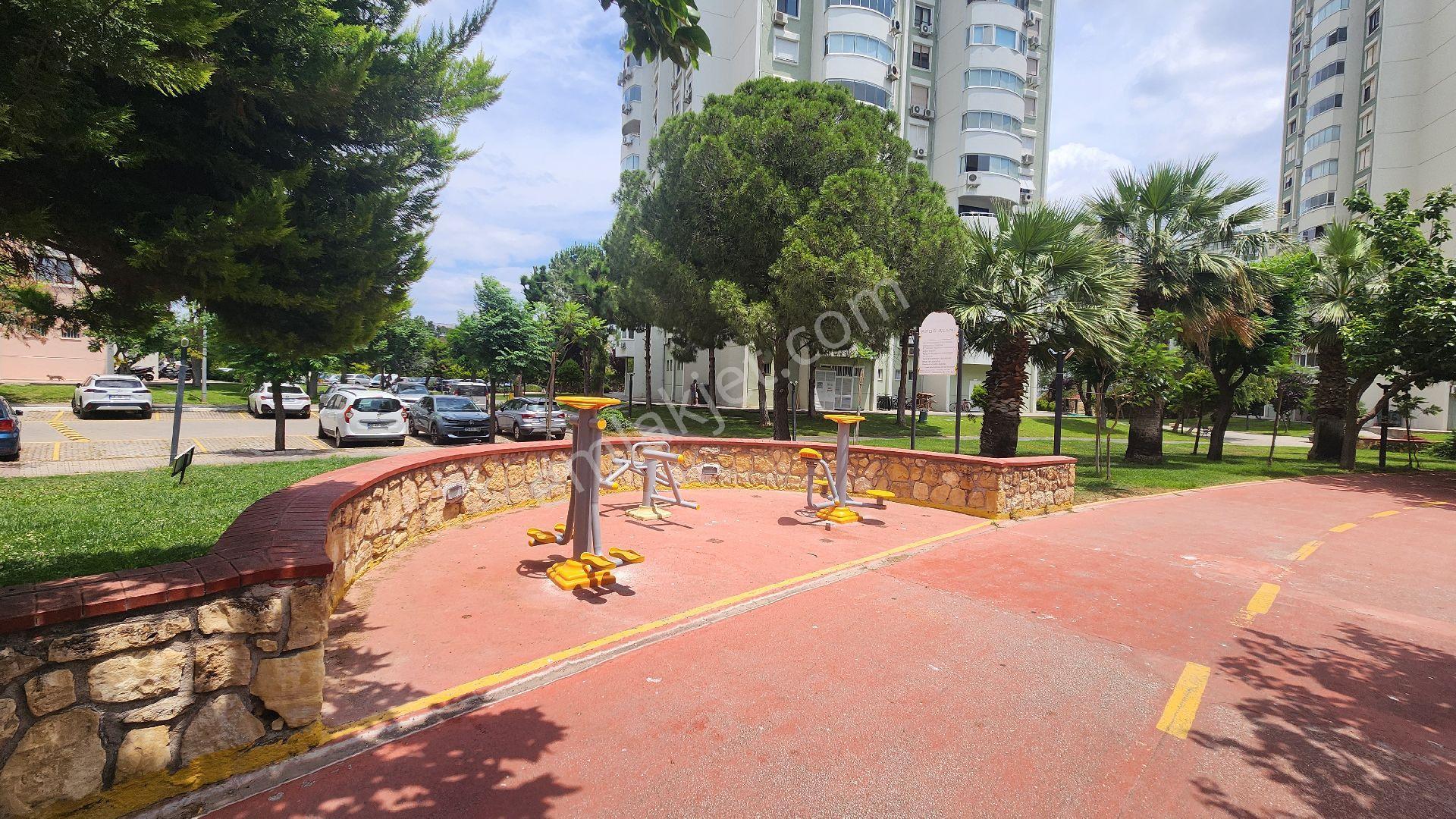 Albatros Bloklarında Deniz-havuz Manzaralı Kiralık 3+1 Daire - Görsel 23