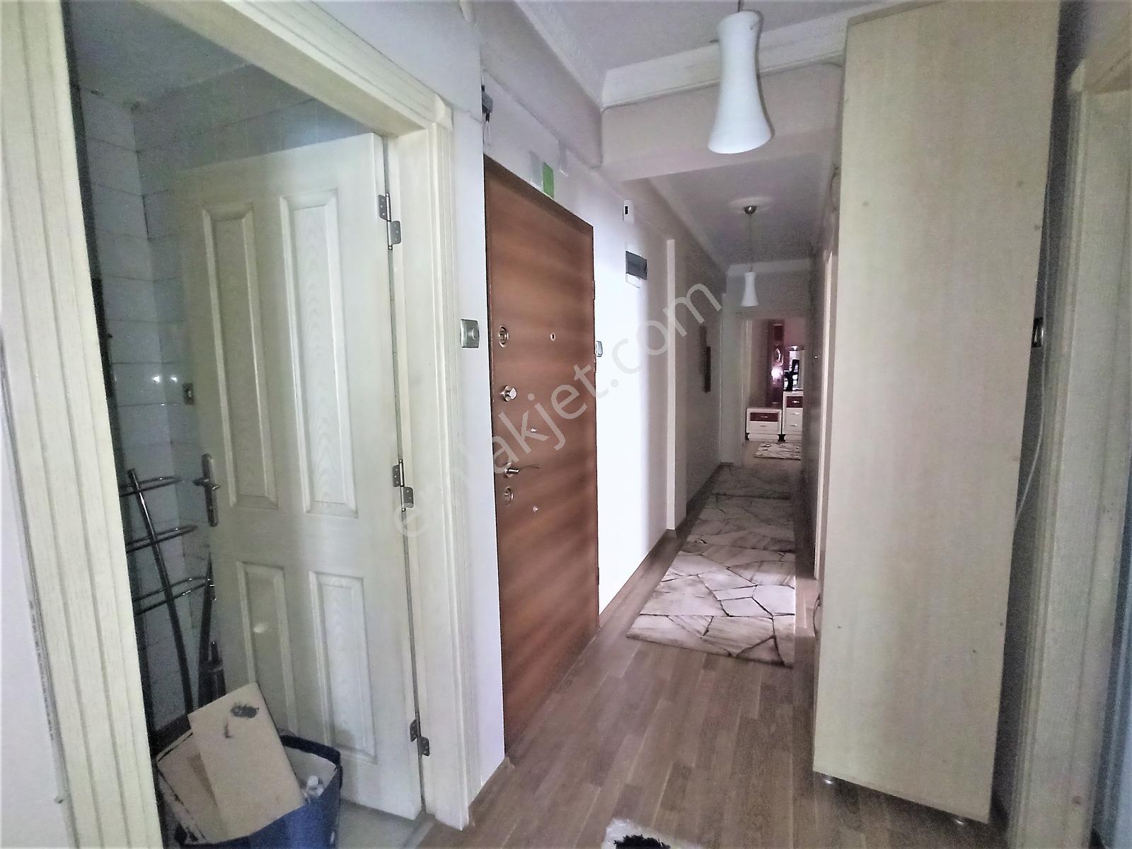 Şehrin Merkezinde Katta 2+1 Eşyalı Kiralık Daire - Görsel 17