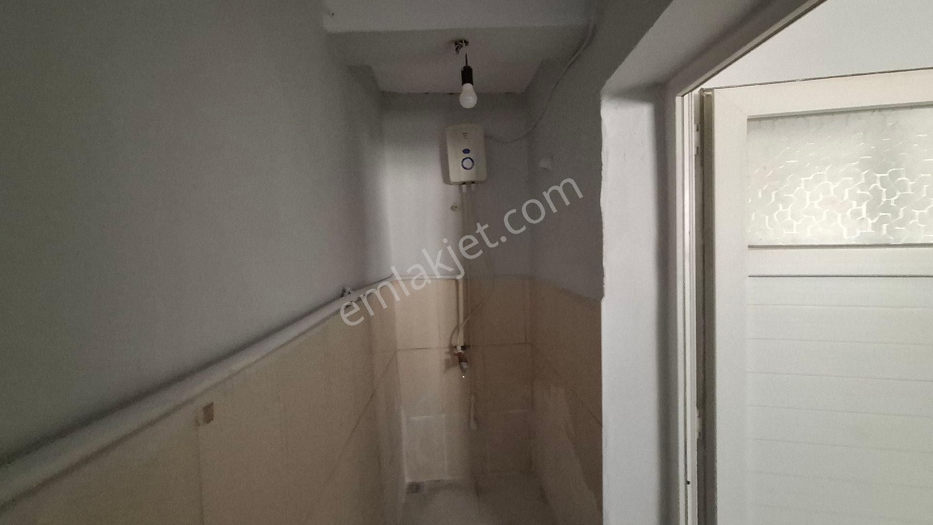 Bayraklı/alpaslan Mah.de Bekâra Uygun 2+1 Kiralık Daire - Görsel 11