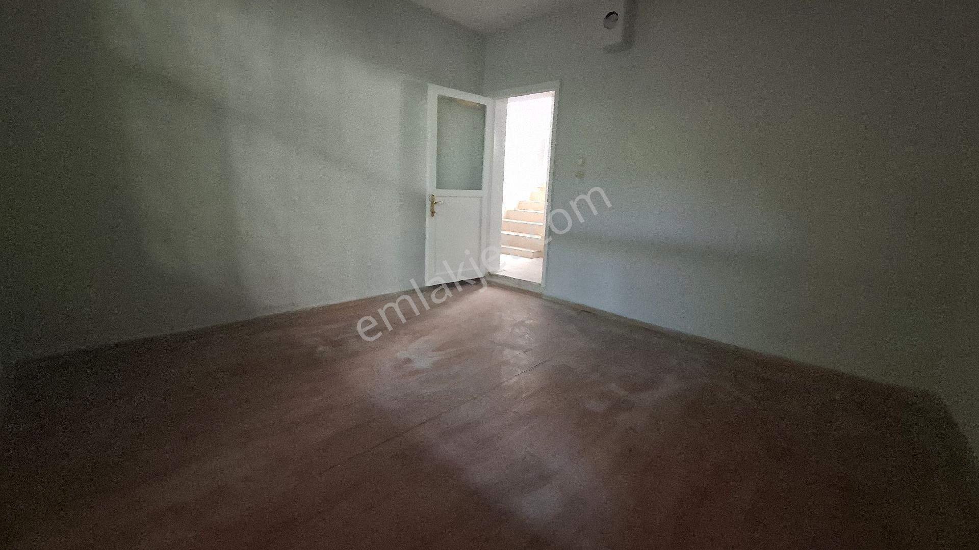 Bayraklı/alpaslan Mah.de Bekâra Uygun 2+1 Kiralık Daire - Görsel 13