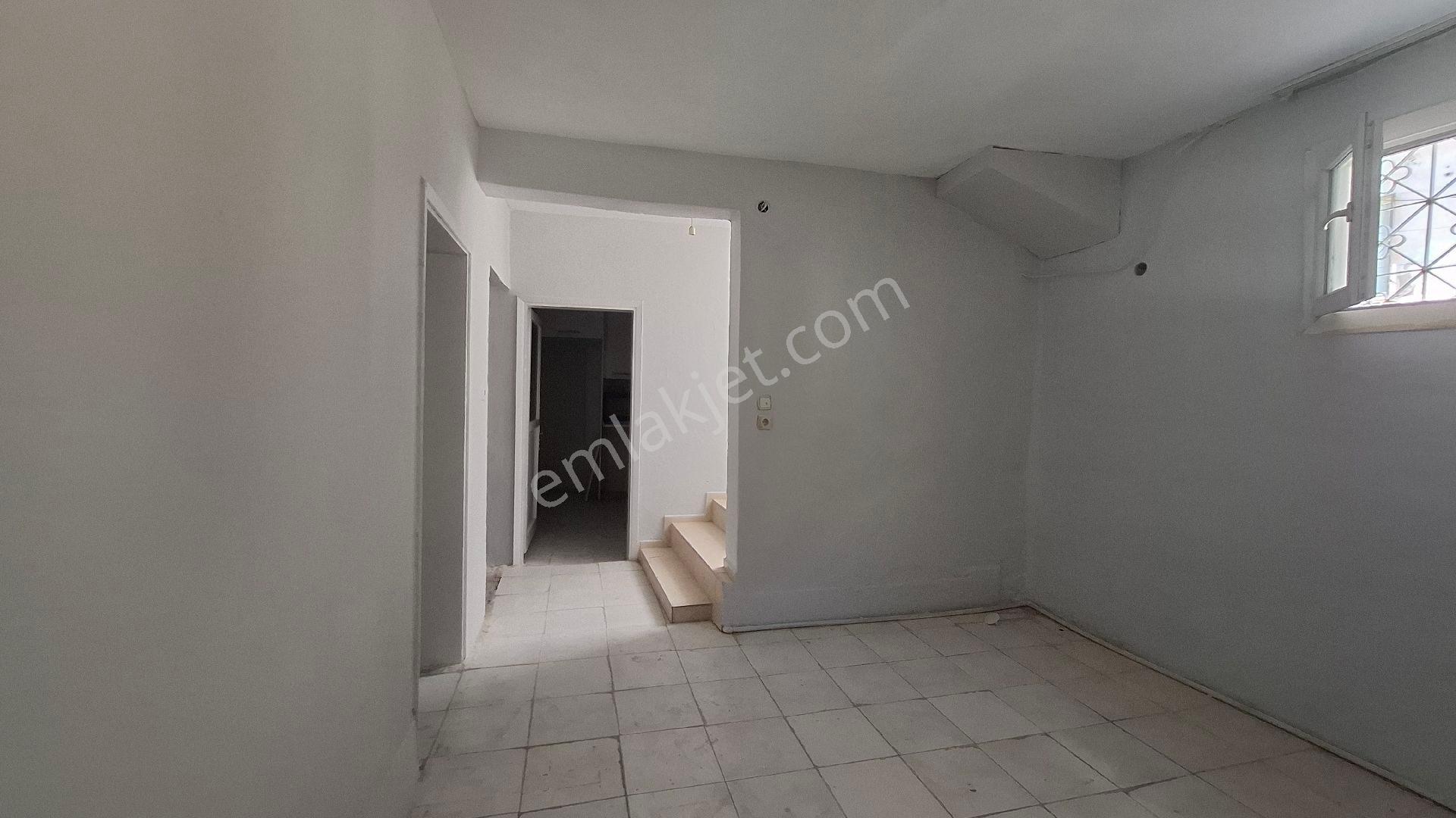 Bayraklı/alpaslan Mah.de Bekâra Uygun 2+1 Kiralık Daire - Görsel 8