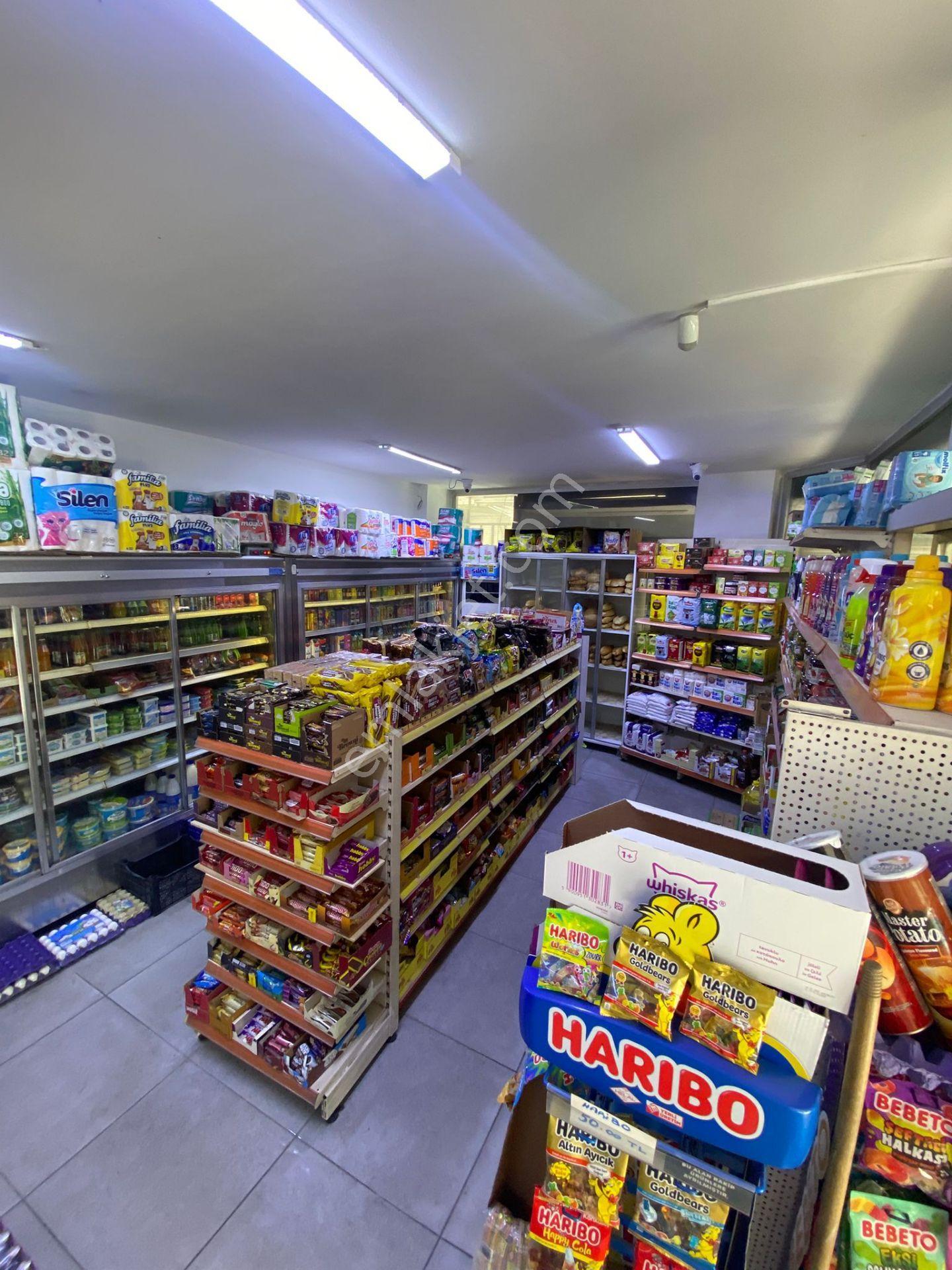 Esenyurt'ta 8 Yıllık Binada Cadde Üzerinde 120m2 Depolu Dükkan - Görsel 3