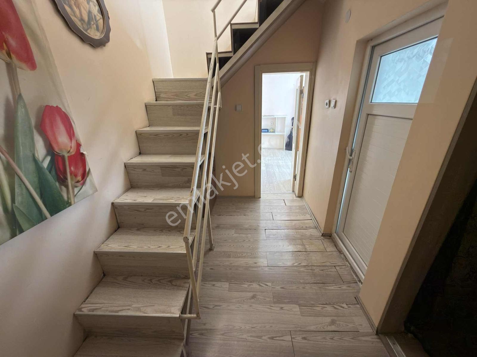 Çarşı Merkeze Yürüme Mesafesinde Müstakil Kiralık Ev - Görsel 16