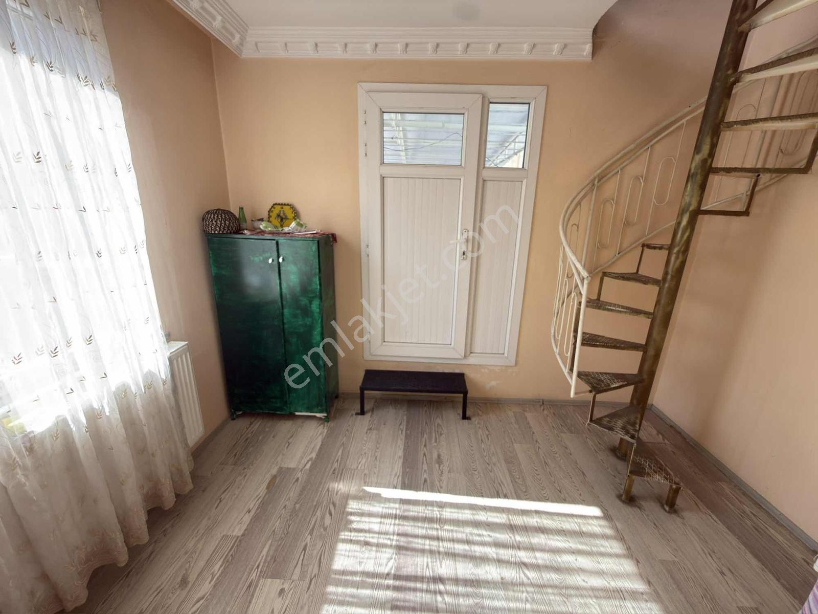 Çarşı Merkeze Yürüme Mesafesinde Müstakil Kiralık Ev - Görsel 12