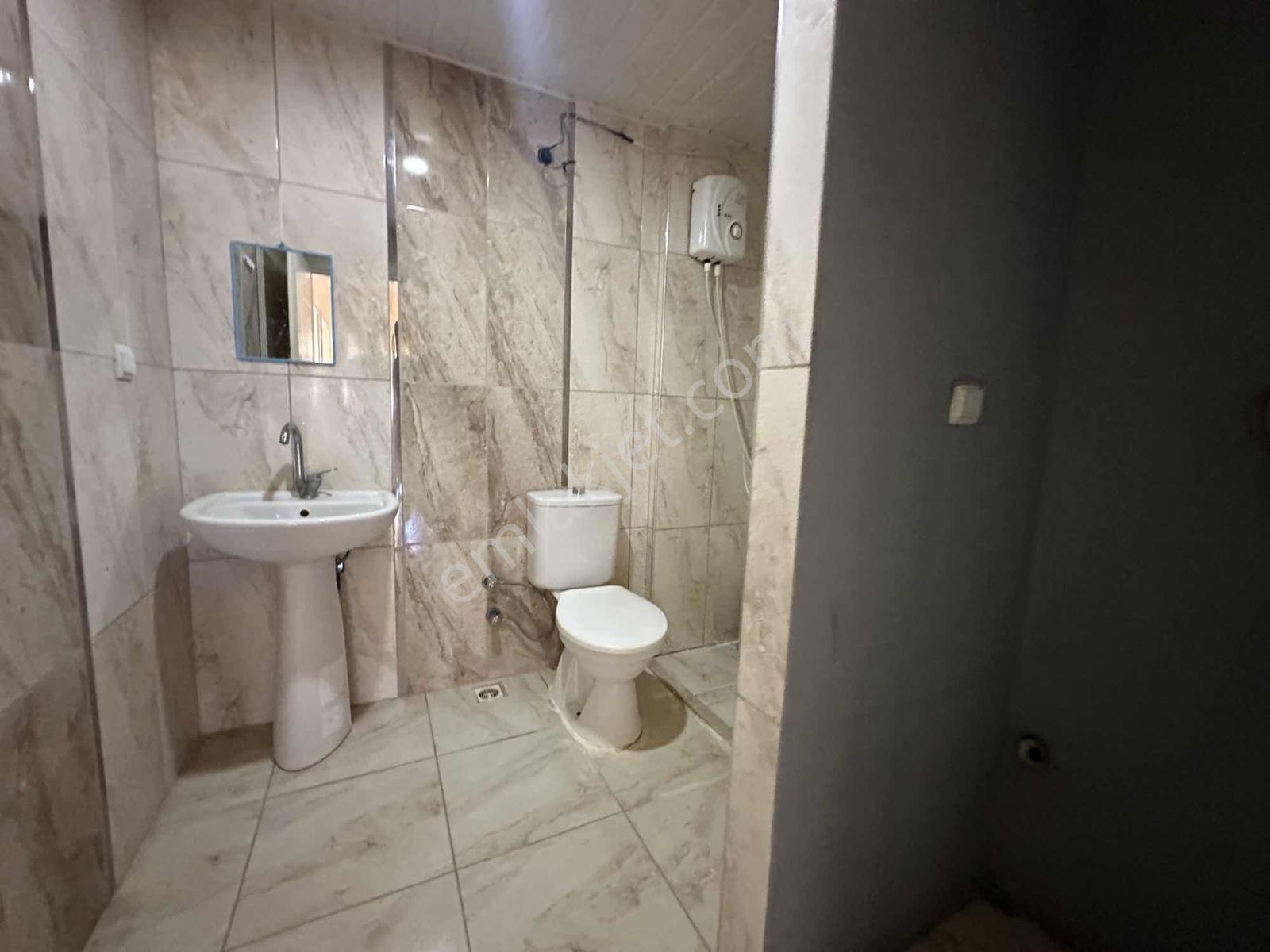 Aydoğmuş'ta_2+1 110m2_arakat Geniş Kiralık Daire - Görsel 12