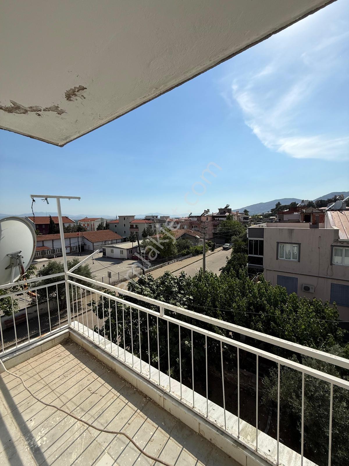 Günay'dan Bayındır Merkez'de Cadde Üzeri 3+1 135m2 Fırsat Daire - Görsel 5