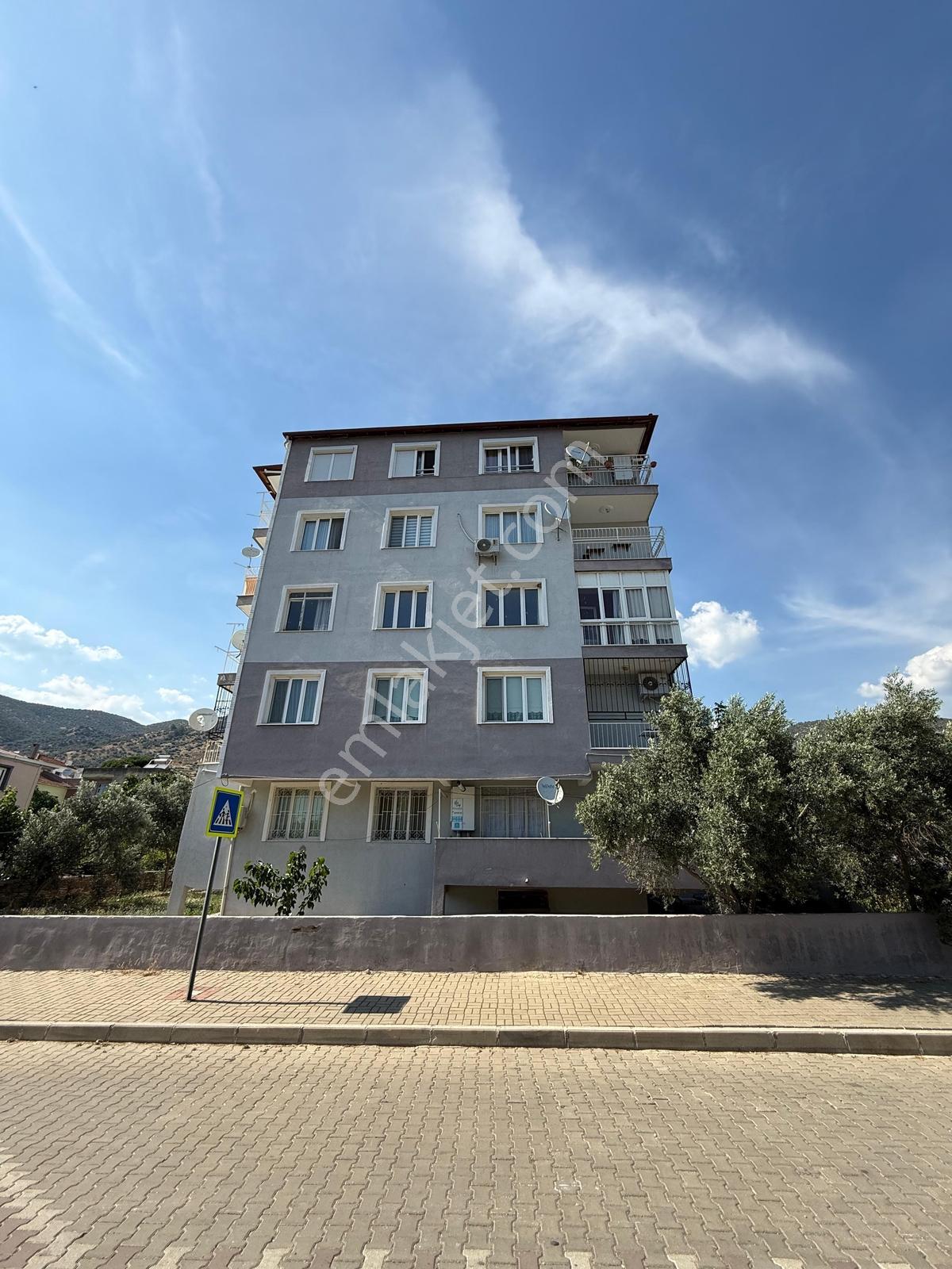 Günay'dan Bayındır Merkez'de Cadde Üzeri 3+1 135m2 Fırsat Daire - Görsel 13