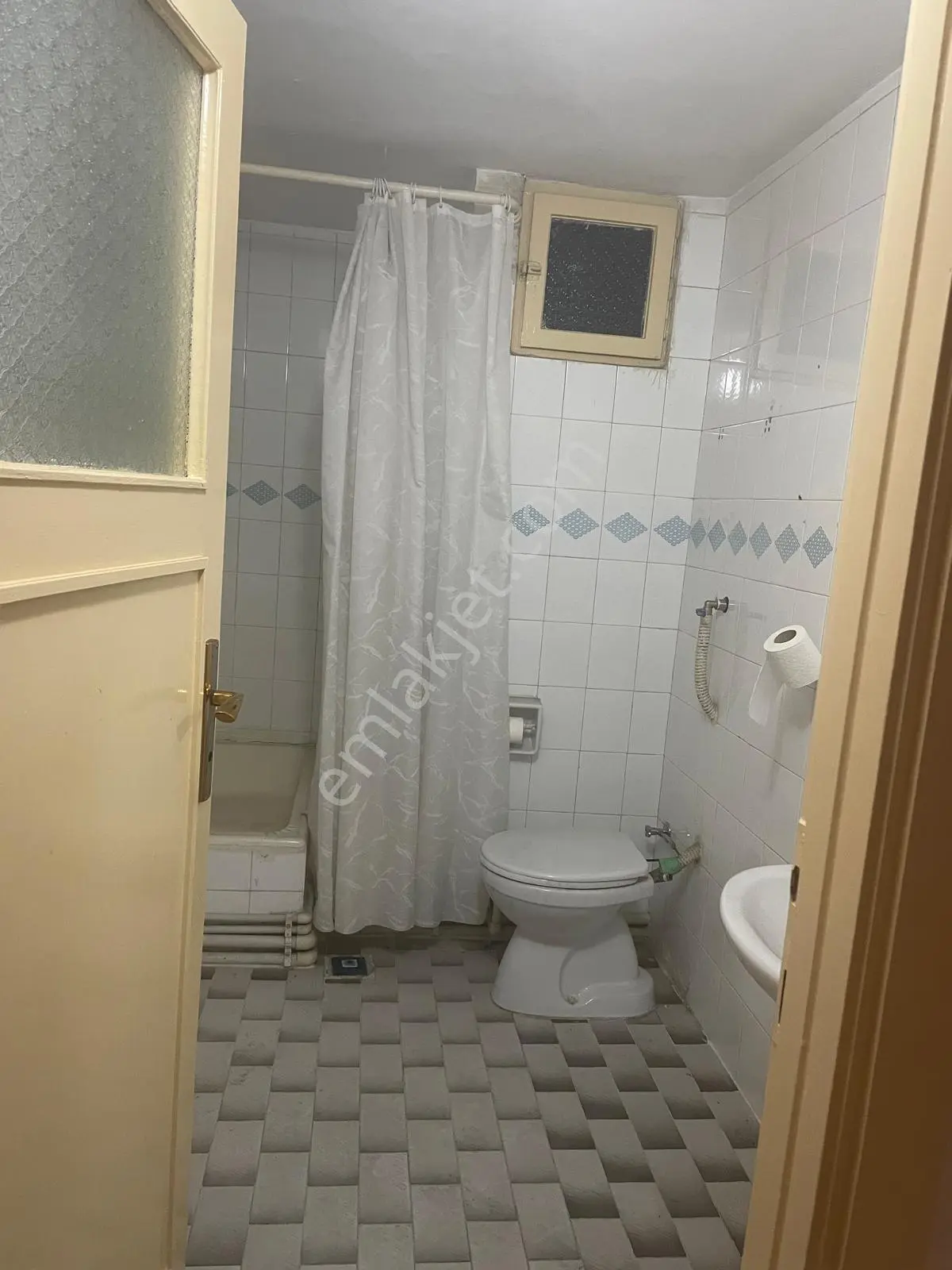 Hacısıyam Mah Fatıh Caddesınde Kıralık 3+1 Merkezı Konumda Daıre - Görsel 3