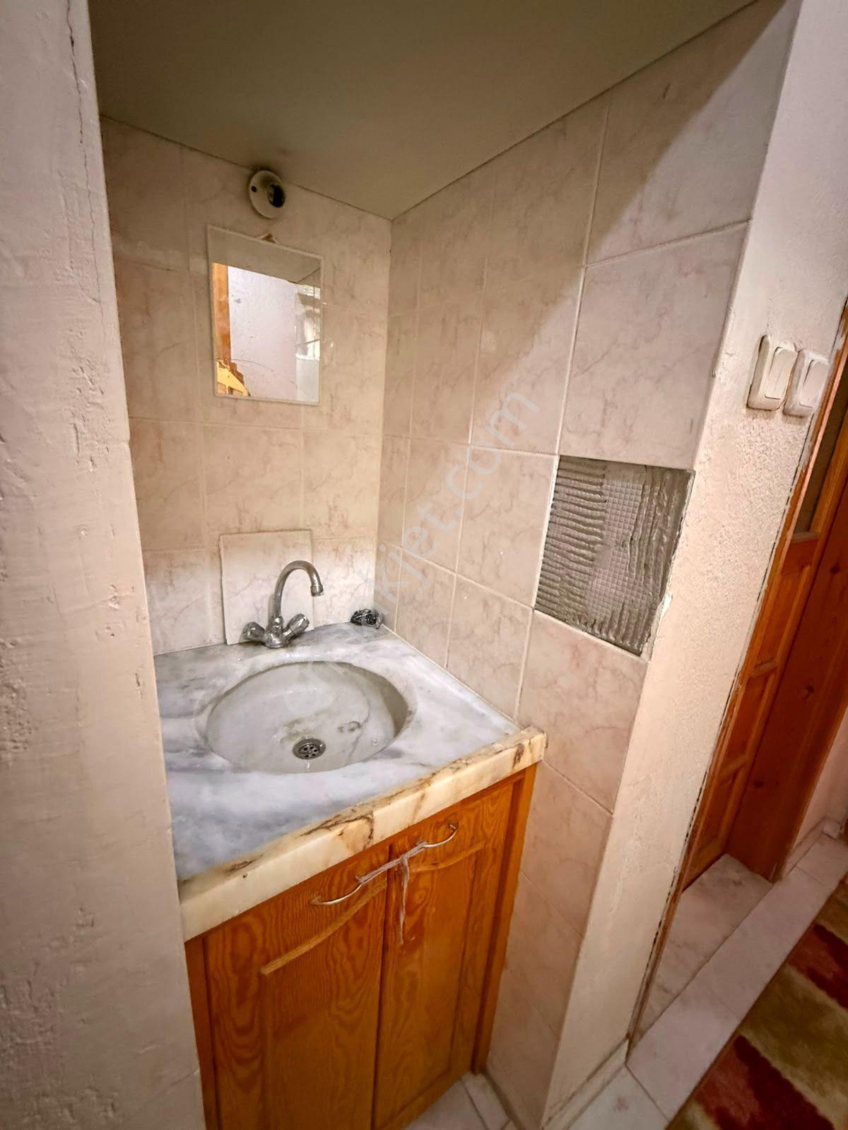 Manisa Alaşehir Alper Gayrimenkulden İstiklal Caddesine Eşyalı 3+1 Kiralık Daire - Görsel 12