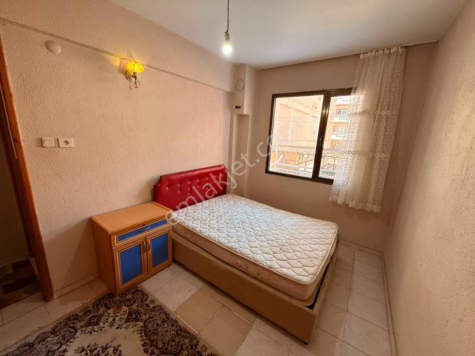 Manisa Alaşehir Alper Gayrimenkulden İstiklal Caddesine Eşyalı 3+1 Kiralık Daire - Görsel 13
