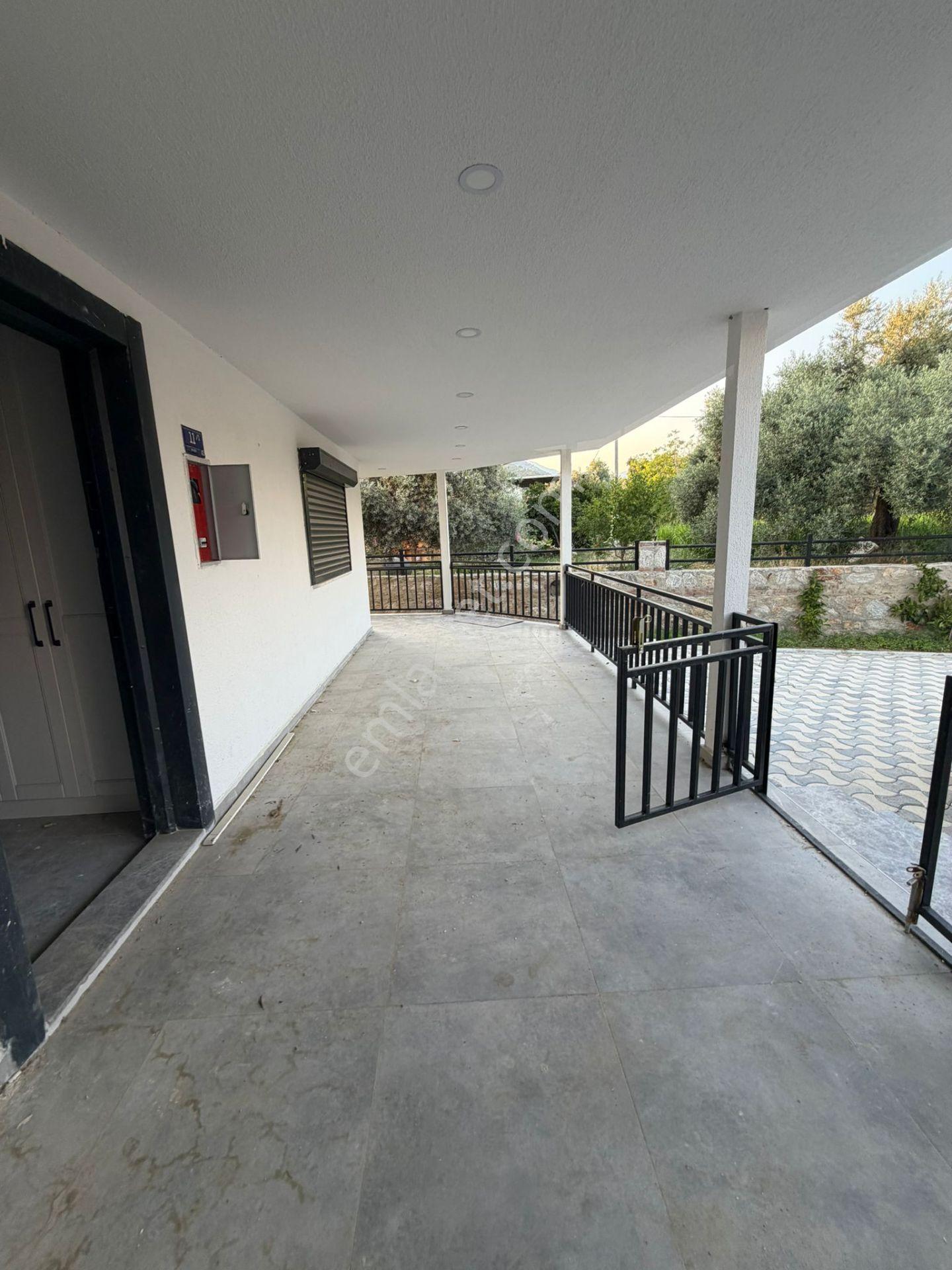 Tombul Emlaktan Dereağzında 3+1 Kiralık Villa - Görsel 16