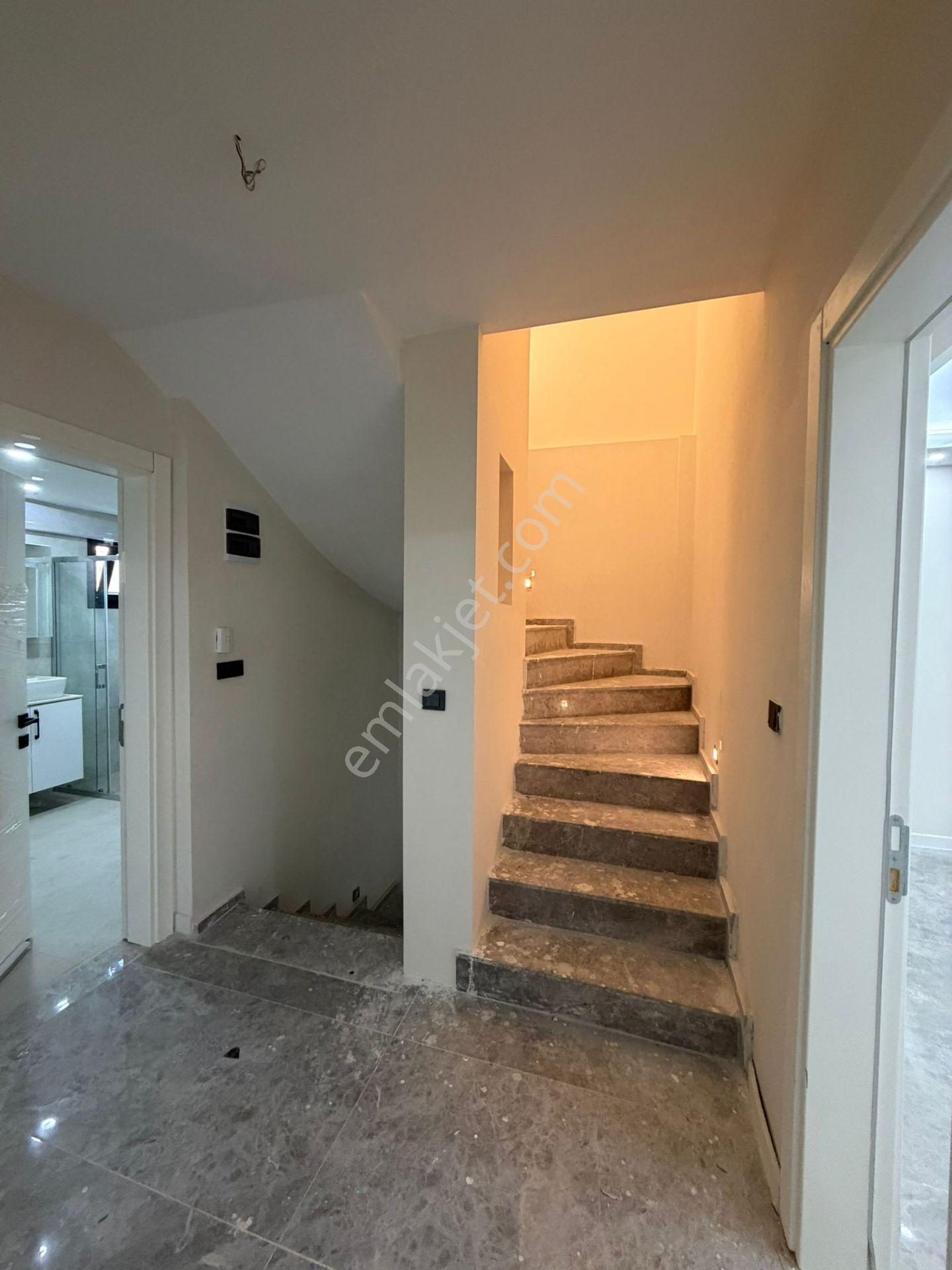 Tombul Emlaktan Dereağzında 3+1 Kiralık Villa - Görsel 11
