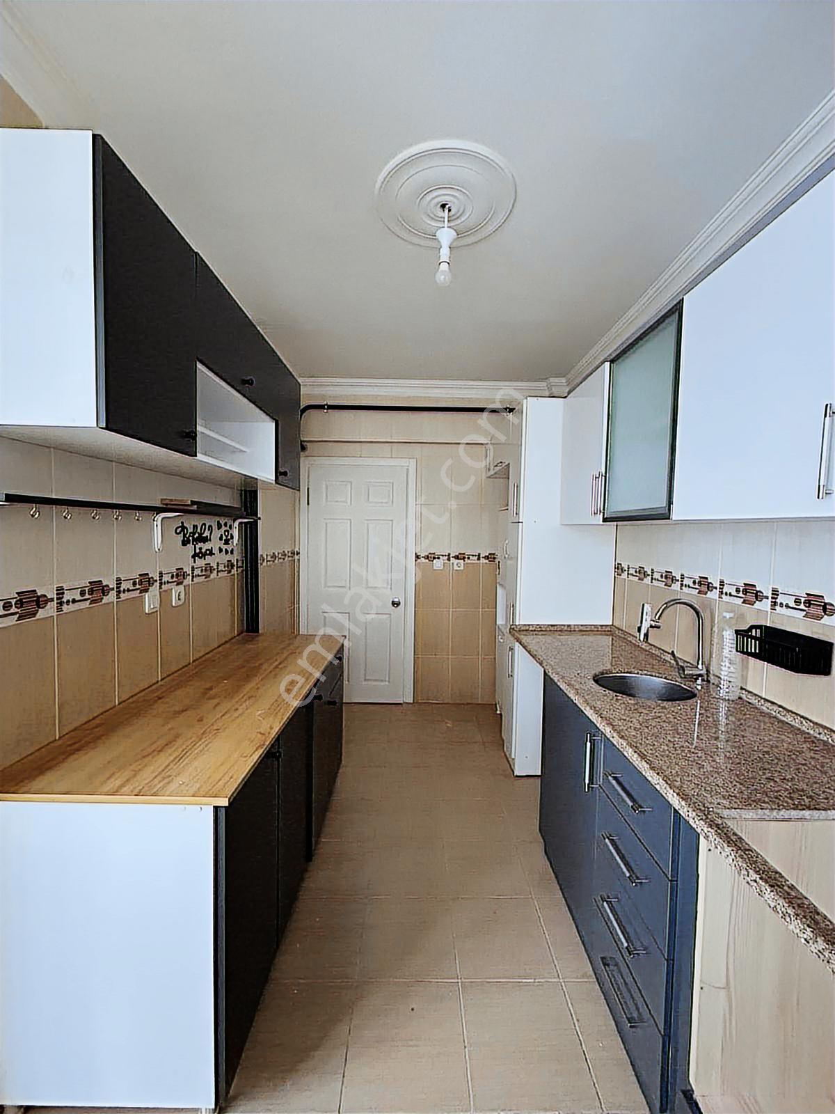 İstasyon Mahallesinde Kiralık 3+1 Yüksek Giriş Daire - Görsel 12