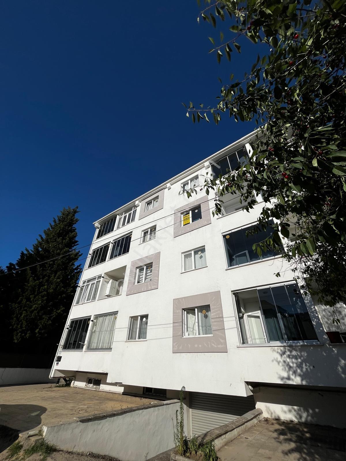 İstasyon Mahallesinde Millet Bahçesi Dibinde 1+1 Satılık Daire