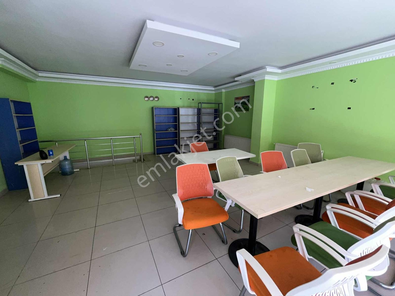 Esenyurt Akçaburgaz Da Kiralık Dükkan - Görsel 9