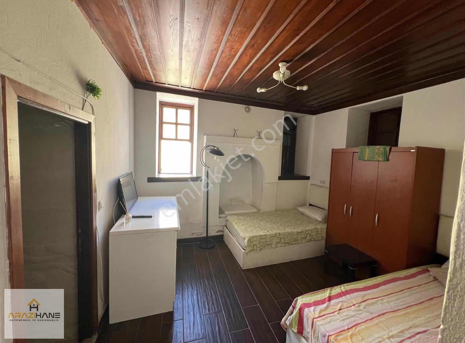 Tam Müstakil Koca Taş Konak Şömineli Full Restorasyonlu - Görsel 15
