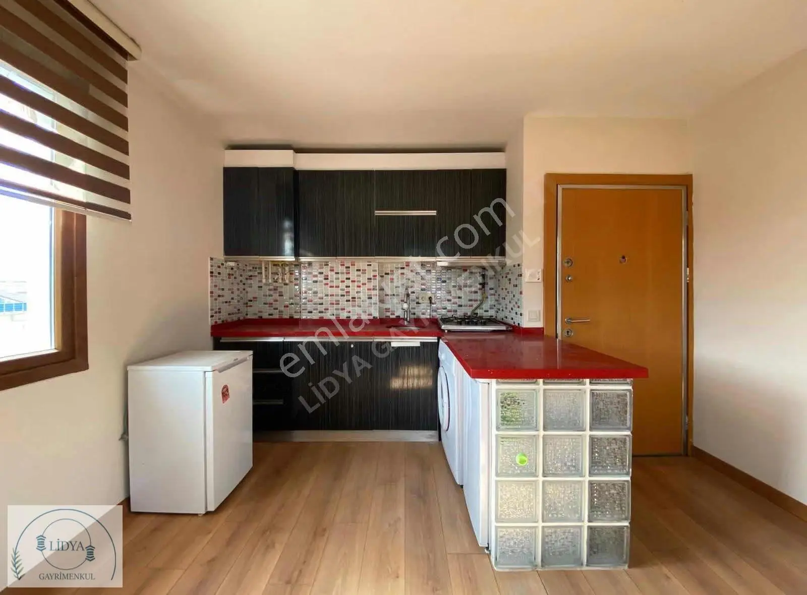 7tepe Üniye Çok Yakın Kısmi Eşyalı Ara Kat 1+1 - Görsel 2