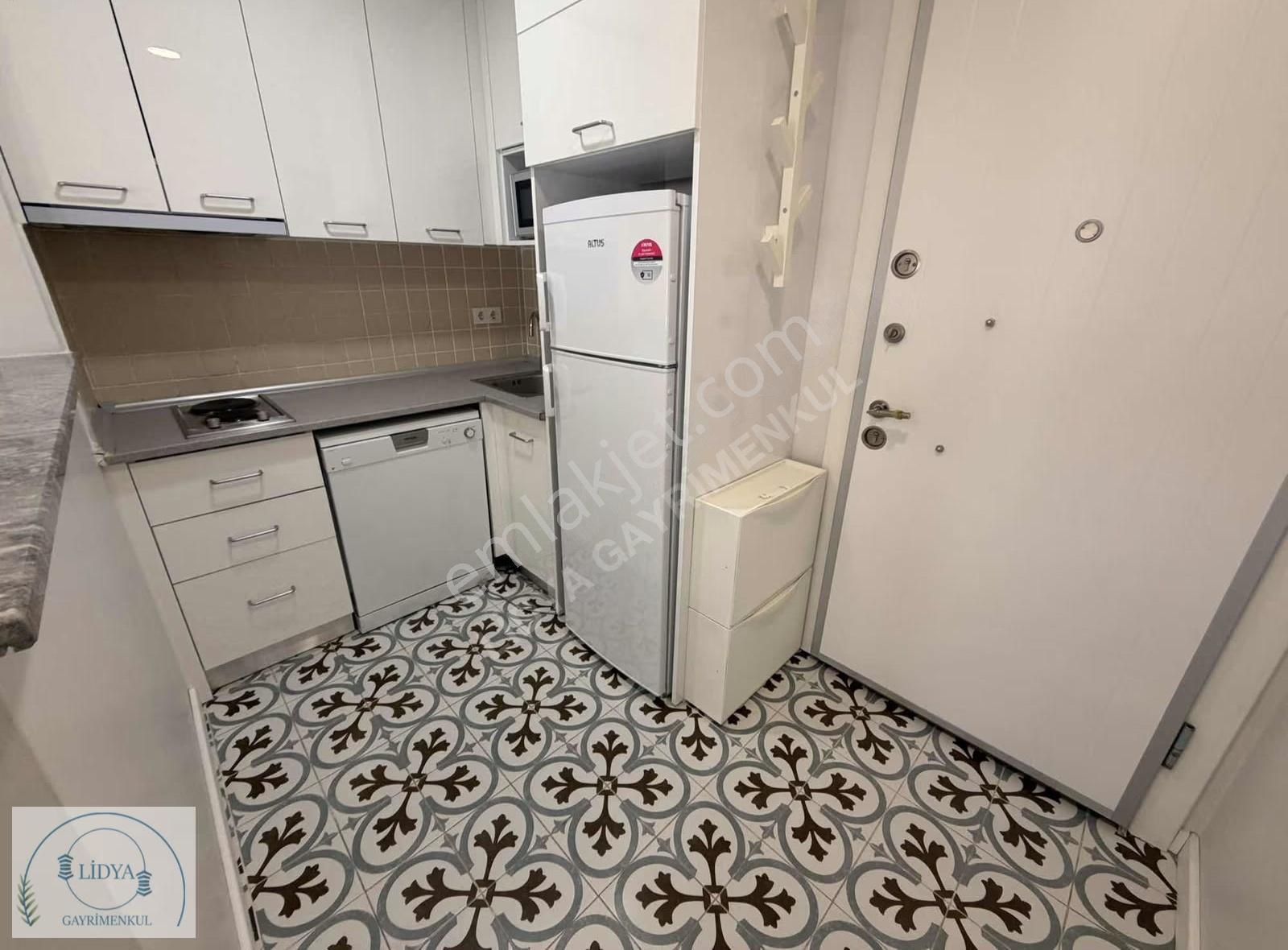 7 Tepeye 2 Dakika Güvenlikli Sitede Eşyalı Balkonlu 1+1 - Görsel 16