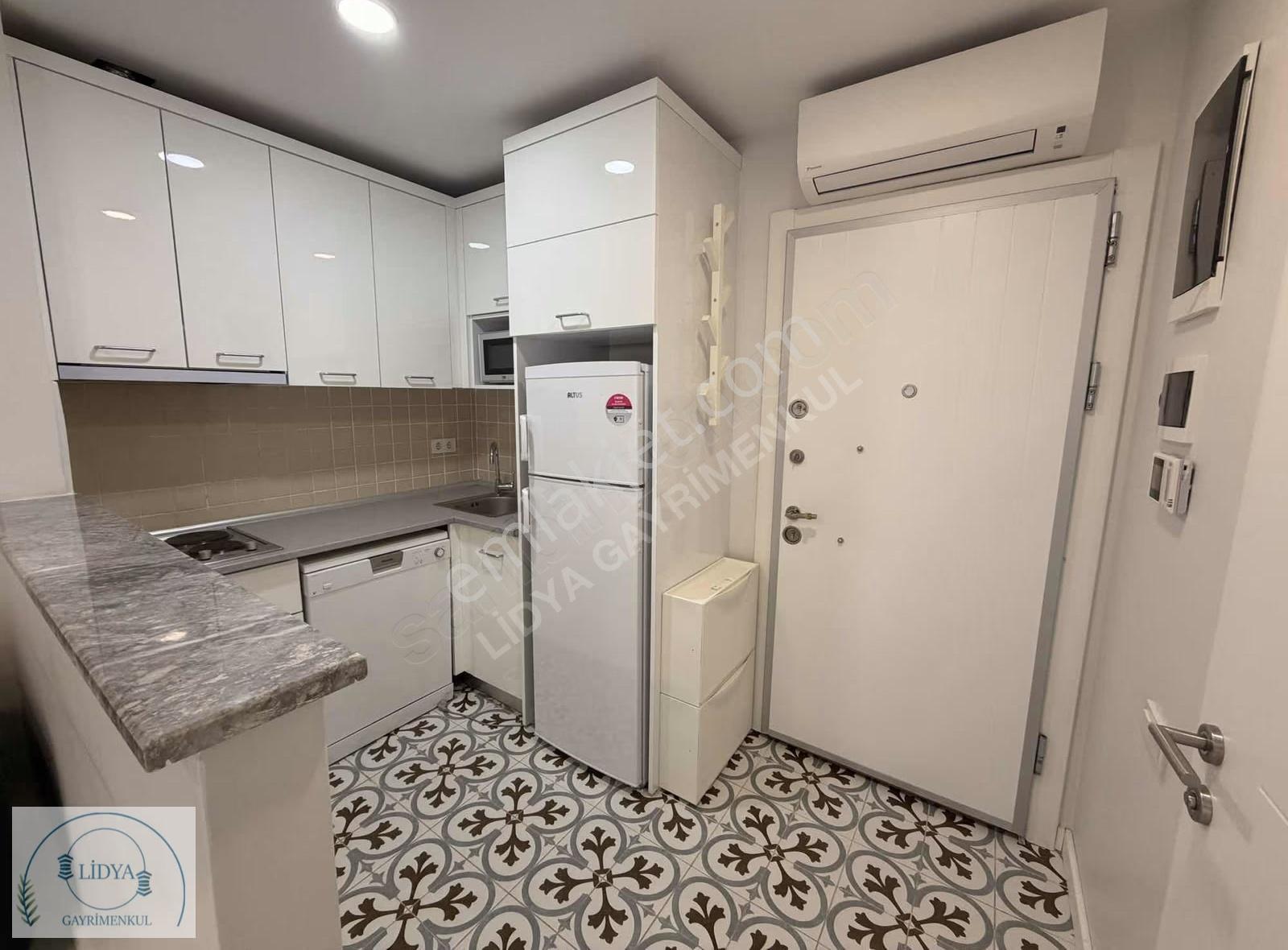 7 Tepeye 2 Dakika Güvenlikli Sitede Eşyalı Balkonlu 1+1 - Görsel 32