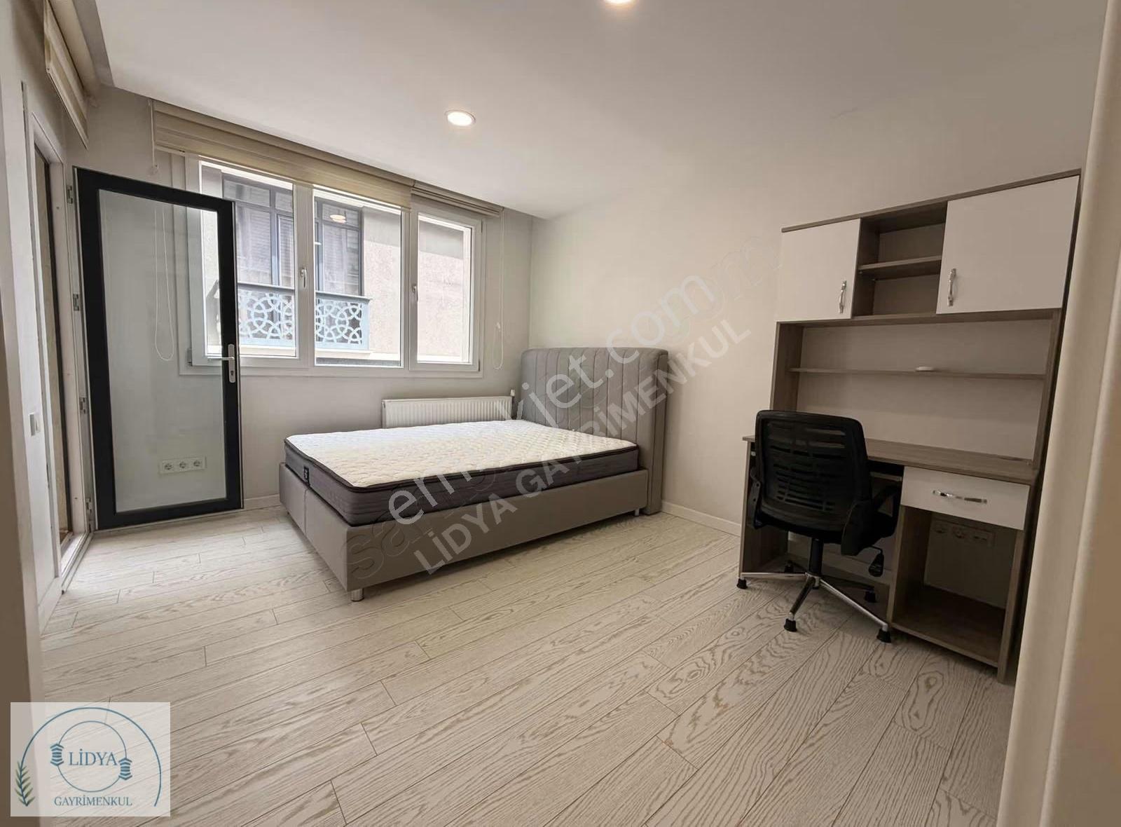 7 Tepeye 2 Dakika Güvenlikli Sitede Eşyalı Balkonlu 1+1 - Görsel 17