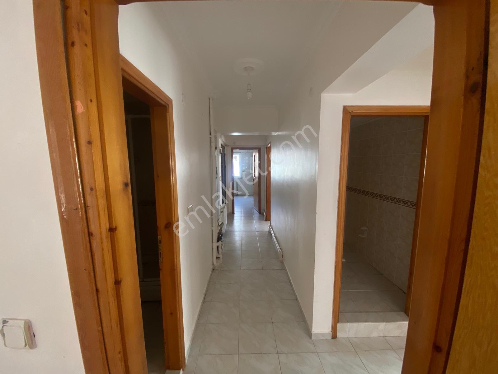 Çanakkale Esenler Merkezi Konumda Kiralık 3+1 - Görsel 18