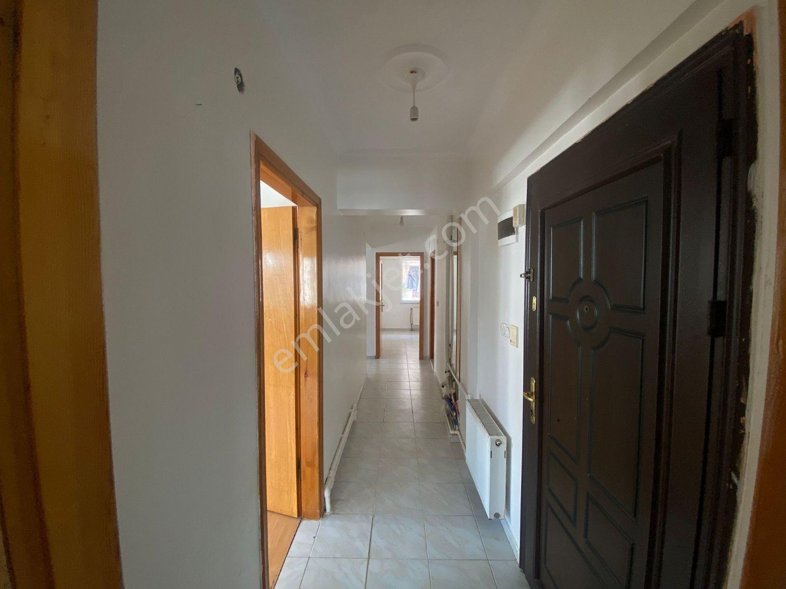 Çanakkale Esenler Merkezi Konumda Kiralık 3+1 - Görsel 15