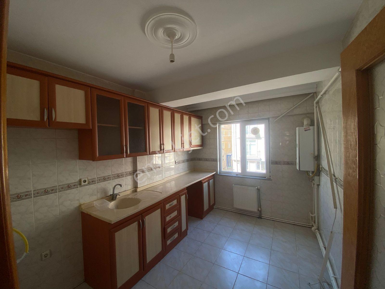 Çanakkale Esenler Merkezi Konumda Kiralık 3+1 - Görsel 16
