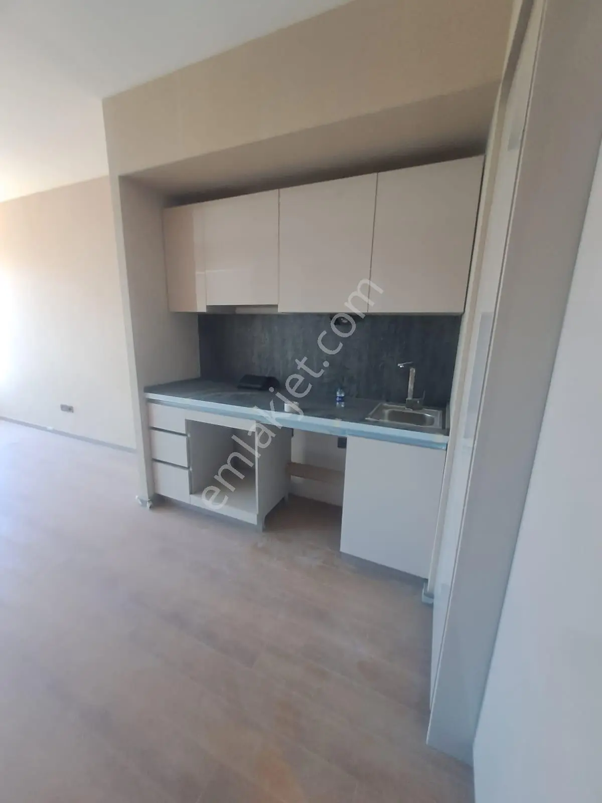 Altower Residence'ta Hiç Kullanılmamış, Yüksek Kat, Lüks 1+1 - Görsel 2