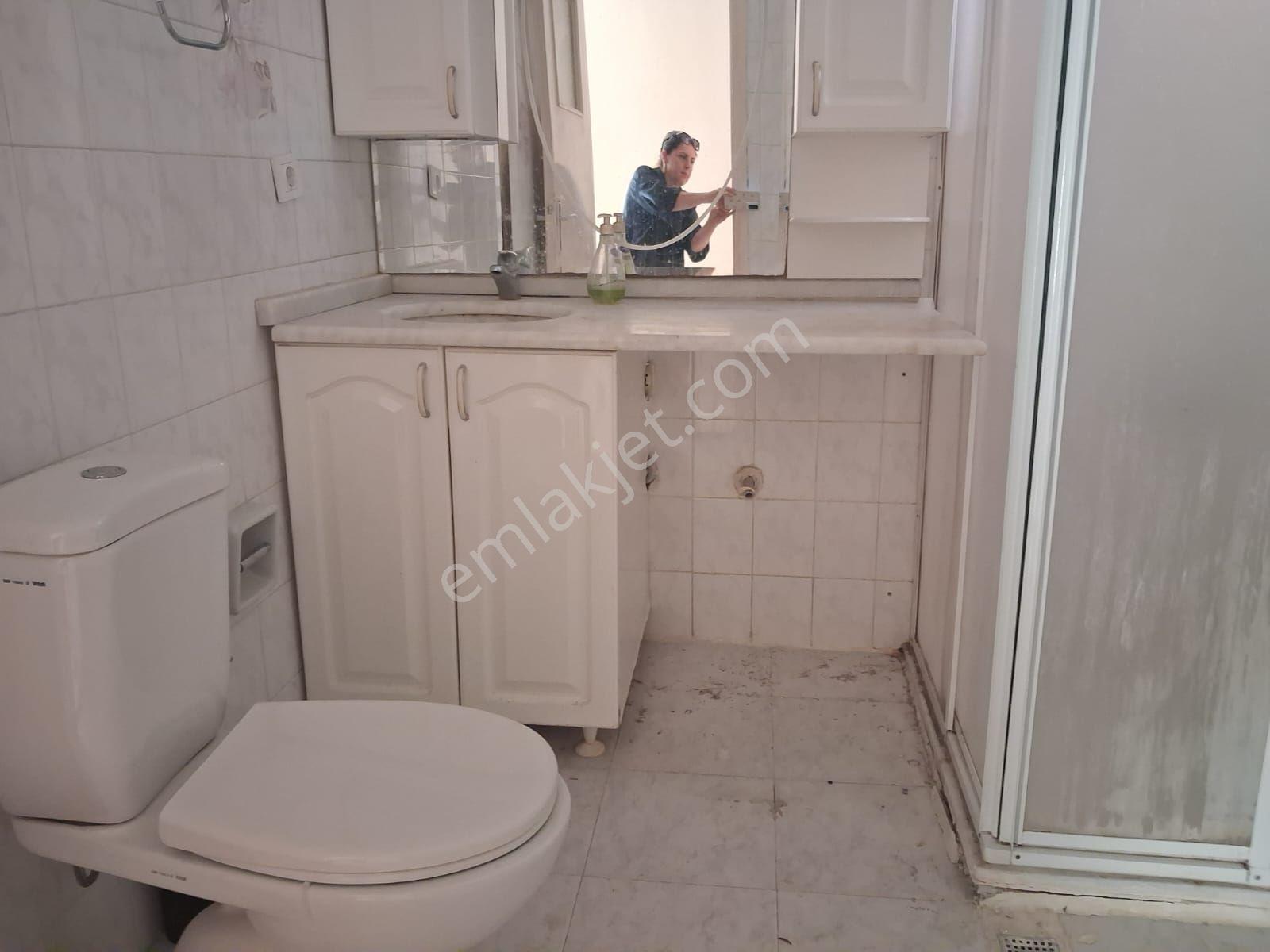 Mithatpaşa Mahallesi 3+1 Deniz Manzaralı Kiralık Daire Mevki Yerde Balkondan Denizi Görür - Görsel 26