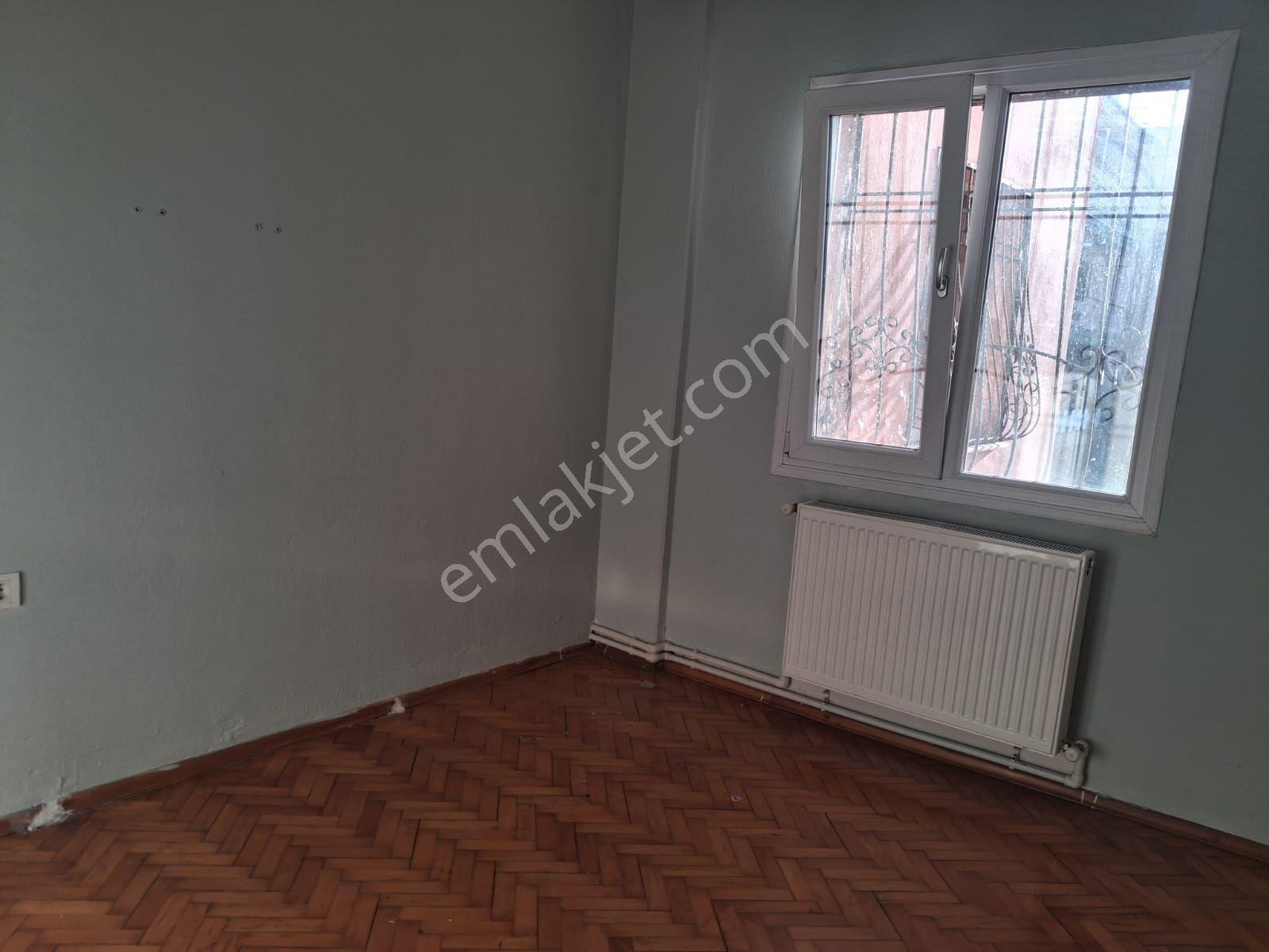 Mithatpaşa Mahallesi 3+1 Deniz Manzaralı Kiralık Daire Mevki Yerde Balkondan Denizi Görür - Görsel 7