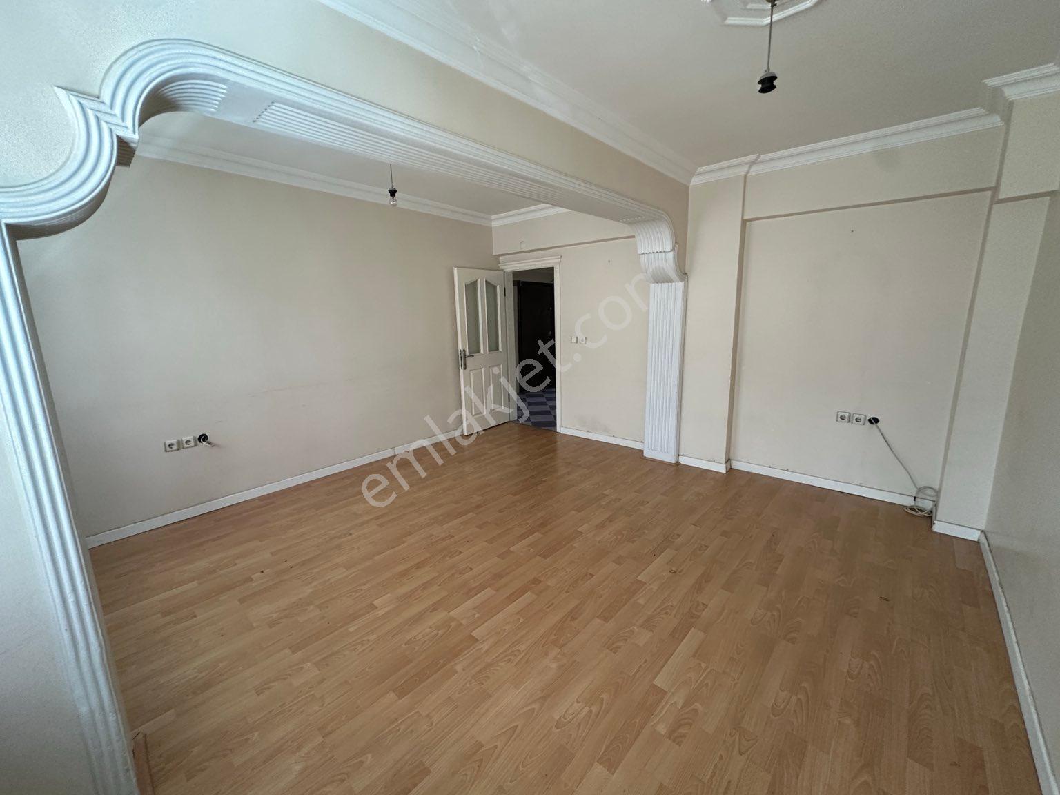 Turgut Özal Mahallesinde Kiralık 2+1 Yüksek Giriş