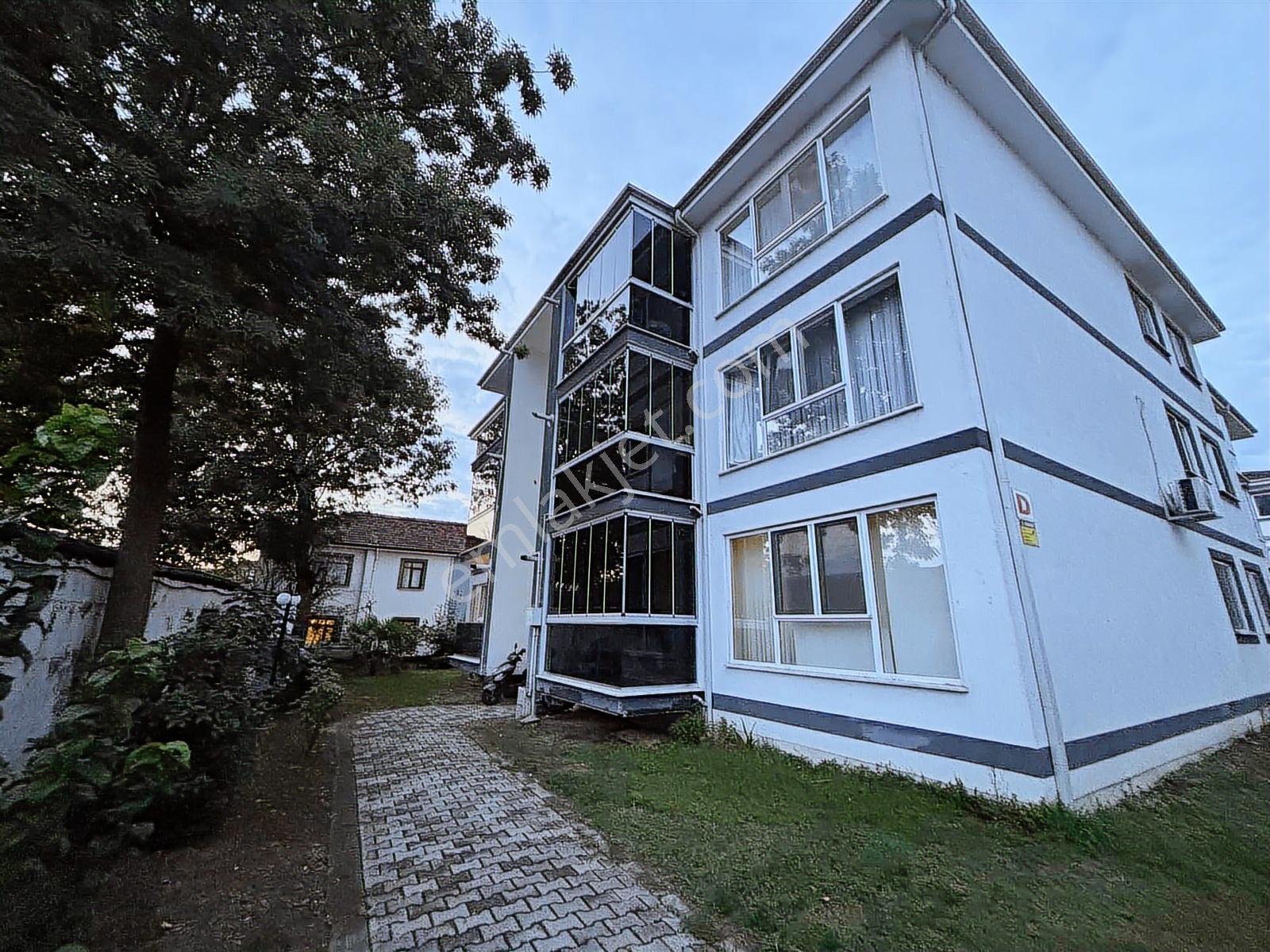 Yazlıkta Cadde Üzeri 3+1 Satılık Daire