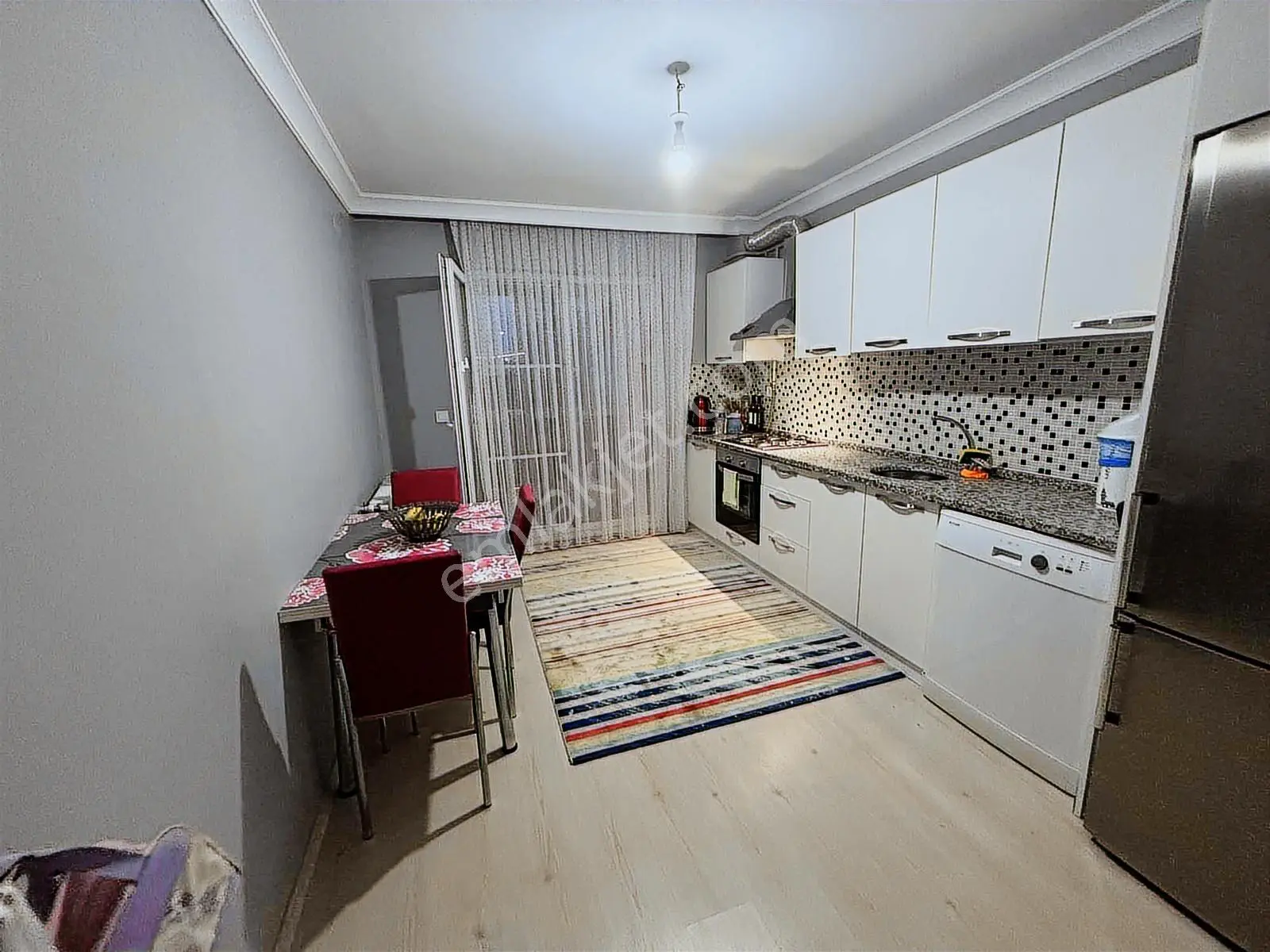 Yazlıkta Cadde Üzeri 3+1 Satılık Daire - Görsel 2