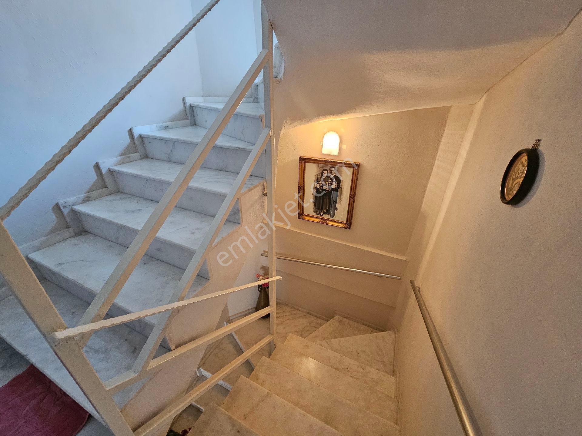 Kuşadası Satılık Karaova Mevkii 4+1 Triplex Villa - Görsel 12