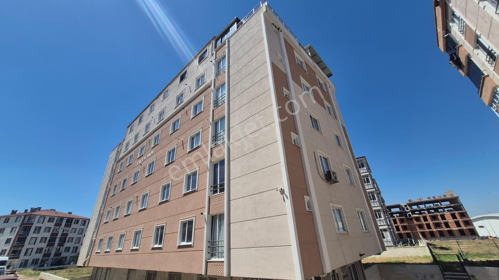 B&u Gayrimenkulden Atatürk Mah. Kiralık 2+0 Daire.
