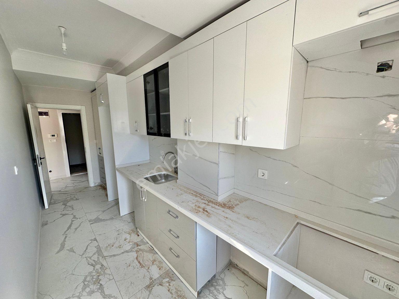 Avcılar Firuzköy'de Otoparklı Sıfır 2+1 Kiralık Daire - Görsel 8