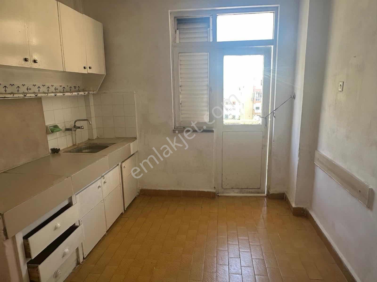 Ayşe Yenidoğan'dan 3+1 Site İçi Daire - Görsel 13