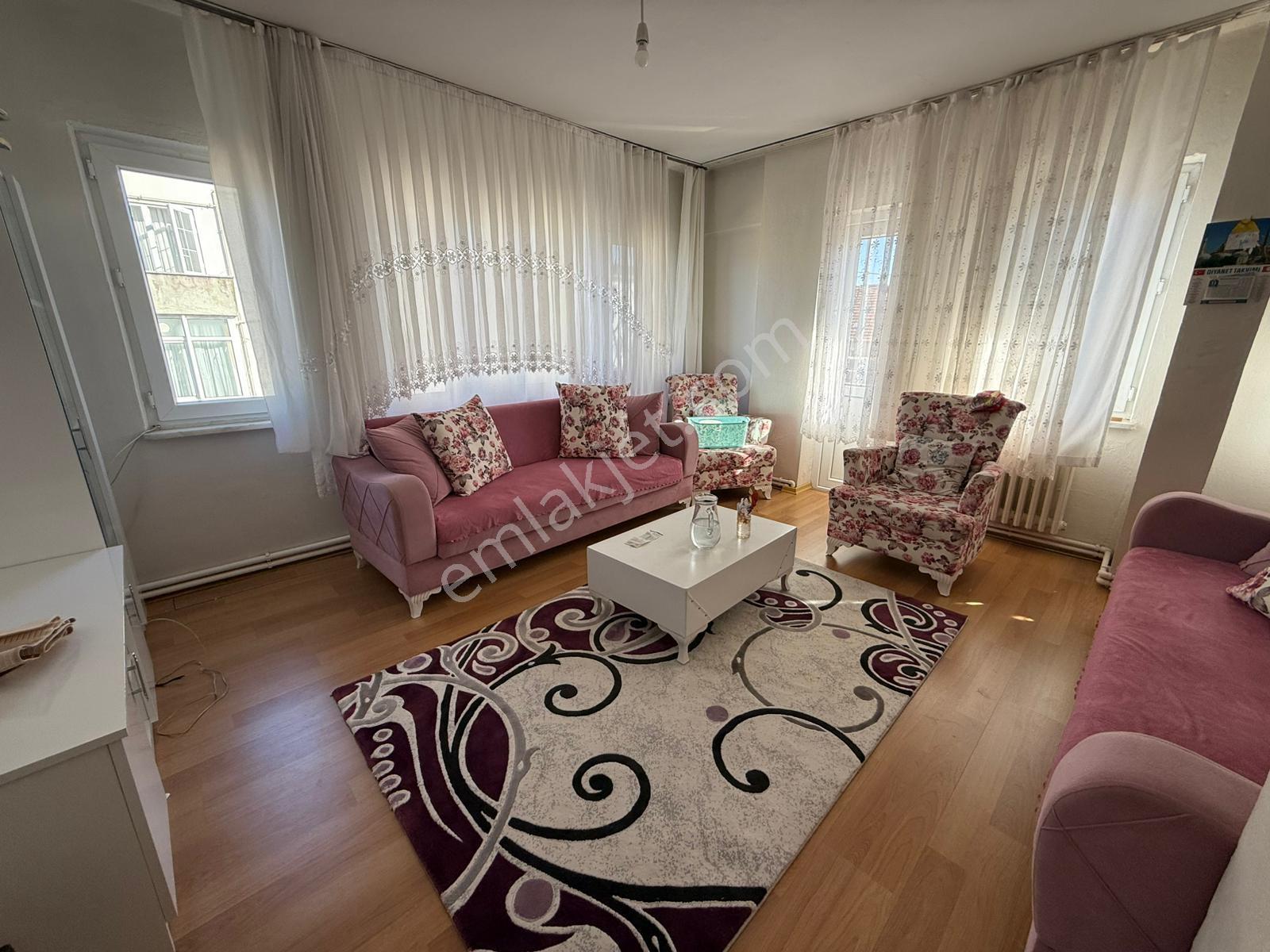 Remax Design Bahçelievler'de Satılık 2+1 Daire - Görsel 21